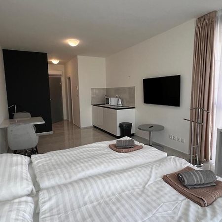 Air Conditioned 1 Room Apartment Vienna Gate, 2 Bratislava Extérieur photo